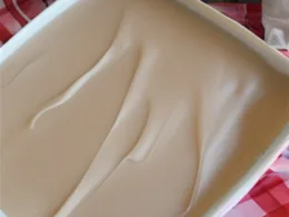 Jak zrobić białą glazurę bez czekolady